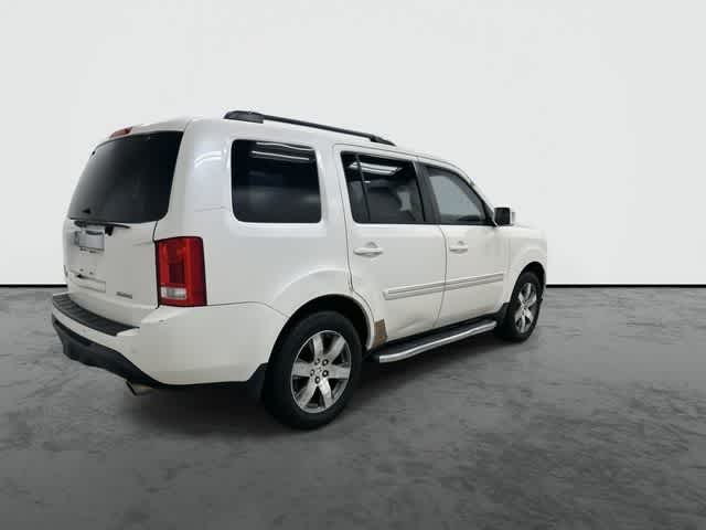 2013 Honda Pilot Touring White Diamond Pearl at Mac Haik Ford
