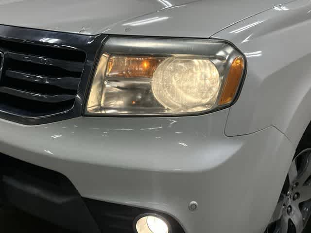 2013 Honda Pilot Touring White Diamond Pearl at Mac Haik Ford