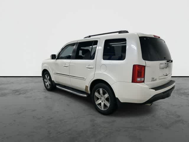 2013 Honda Pilot Touring White Diamond Pearl at Mac Haik Ford