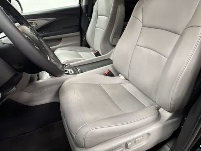 2018 Honda Pilot EX-L Crystal Black Pearl at Auto Boutique Texas