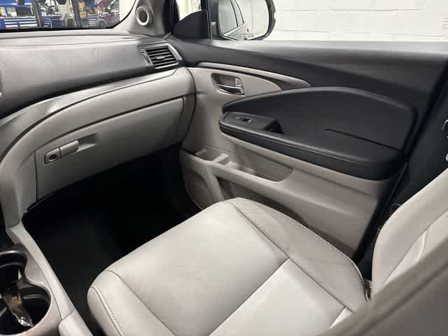 2018 Honda Pilot EX-L Crystal Black Pearl at Auto Boutique Texas
