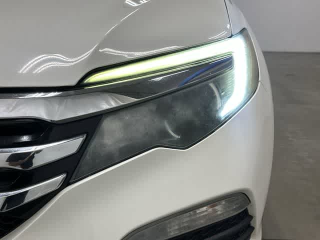 2018 Honda Pilot Touring White Diamond Pearl at Westside Kia