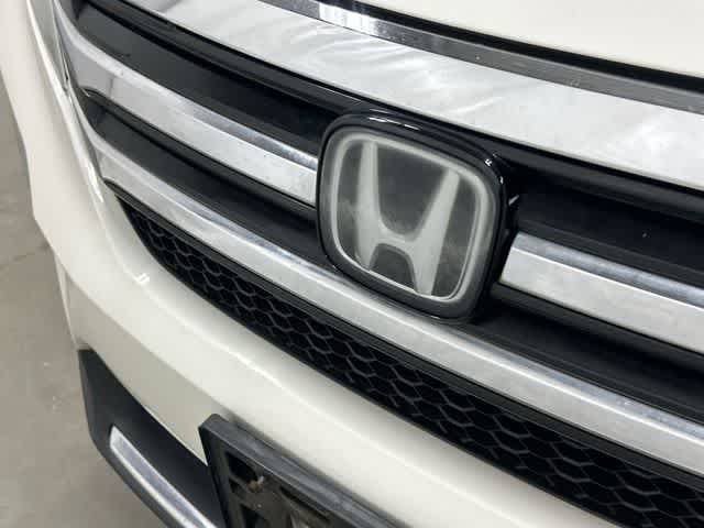 2018 Honda Pilot Touring White Diamond Pearl at Westside Kia