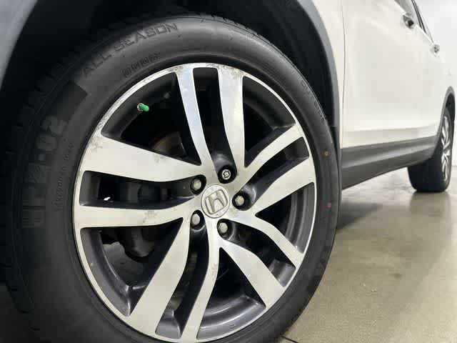 2018 Honda Pilot Touring White Diamond Pearl at Westside Kia