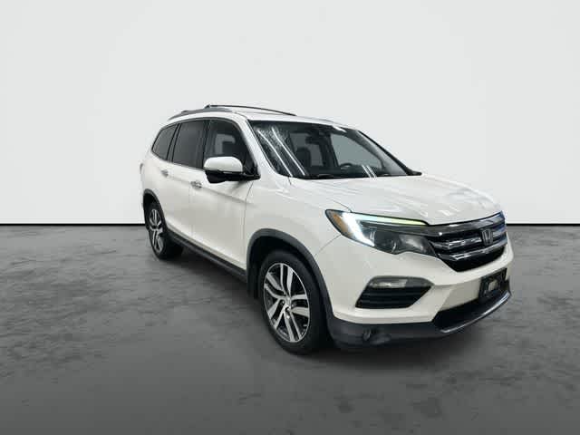 2018 Honda Pilot Touring White Diamond Pearl at Westside Kia