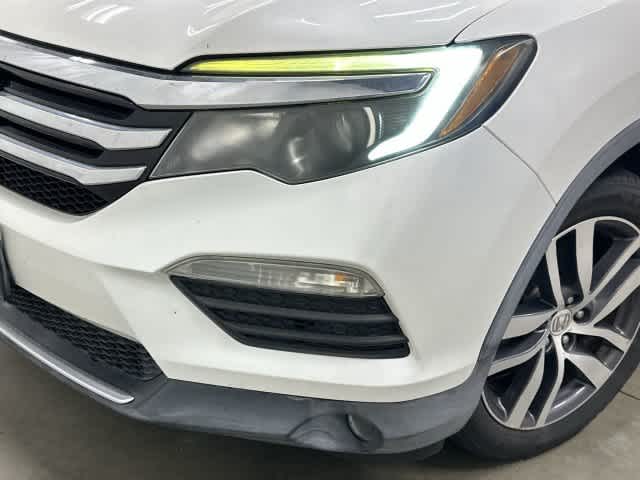 2016 Honda Pilot photo 32 of 33