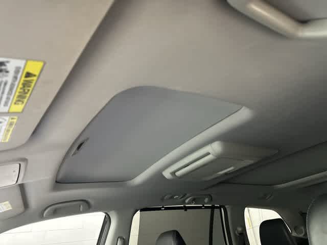 2016 Honda Pilot photo 28 of 33