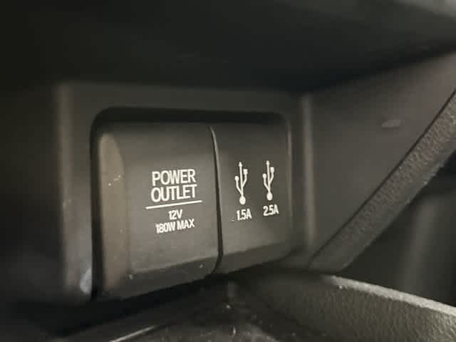 2016 Honda Pilot photo 26 of 33