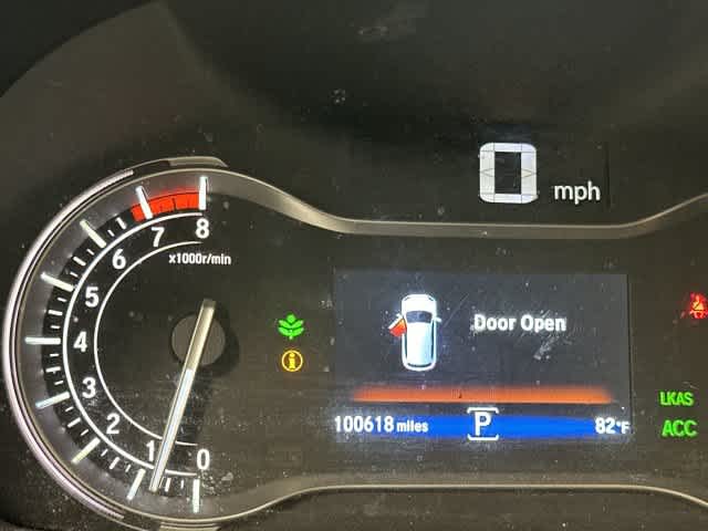 2016 Honda Pilot photo 16 of 33