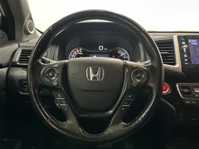 2016 Honda Pilot photo 15 of 33