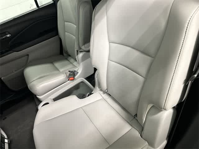 2019 Honda Pilot Touring 7-Passenger Lunar Silver Metallic at Lexus Southwest Houston