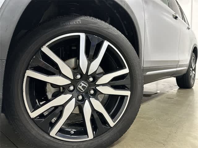 2019 Honda Pilot Touring 7-Passenger Lunar Silver Metallic at Lexus Southwest Houston