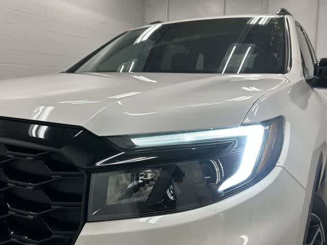 2023 Honda Passport Elite Platinum White Pearl at Beck & Masten Kia