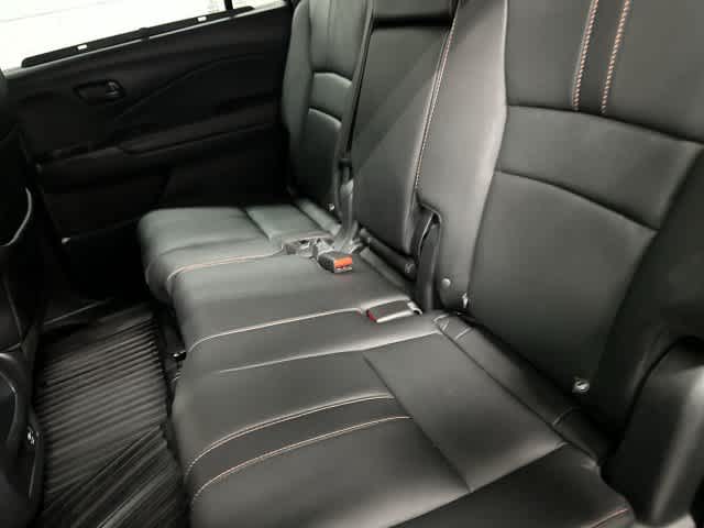 2023 Honda Passport photo 11 of 31
