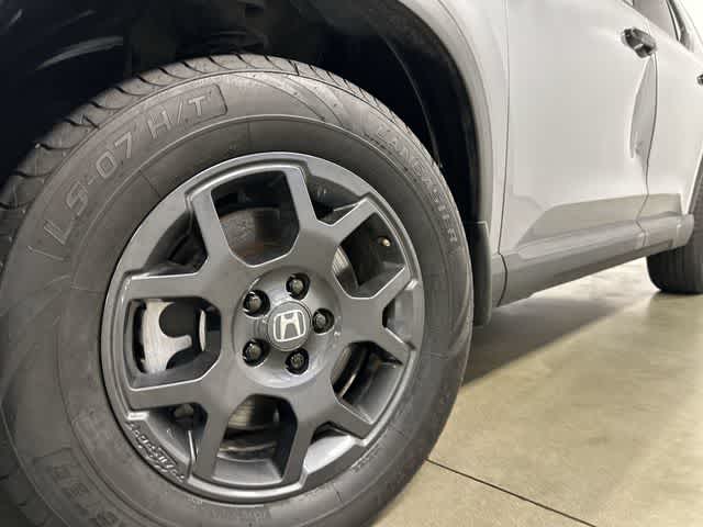 2025 Honda Pilot TrailSport Lunar Silver Metallic at Honda of Clear Lake