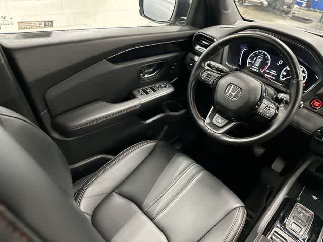 2025 Honda Pilot TrailSport Lunar Silver Metallic at Honda of Clear Lake