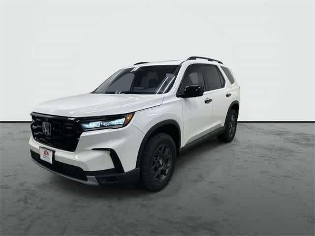 2025 Honda Pilot TrailSport Platinum White Pearl at Honda of Clear Lake