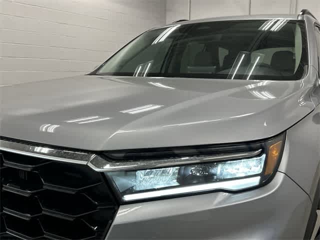 2025 Honda Pilot Touring Lunar Silver Metallic at Honda of Clear Lake