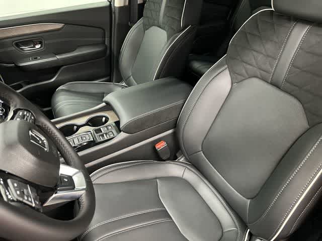 2026 Honda Pilot Elite Crystal Black Pearl at Beck & Masten Kia