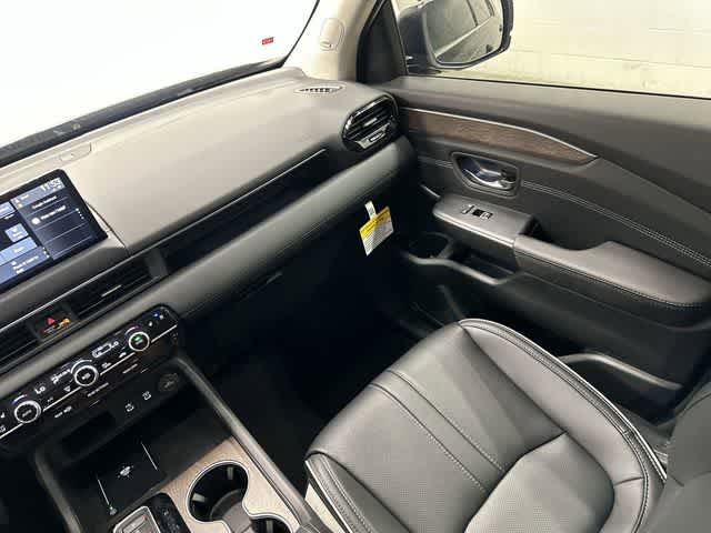 2026 Honda Pilot Elite Crystal Black Pearl at Beck & Masten Kia