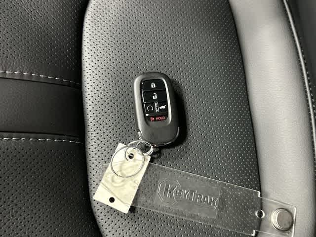 2026 Honda Pilot Elite Sonic Gray Pearl at Team Honda