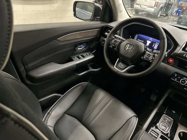 2026 Honda Pilot Elite Sonic Gray Pearl at Team Honda