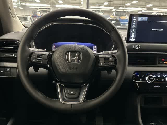 2026 Honda Pilot photo 15 of 33