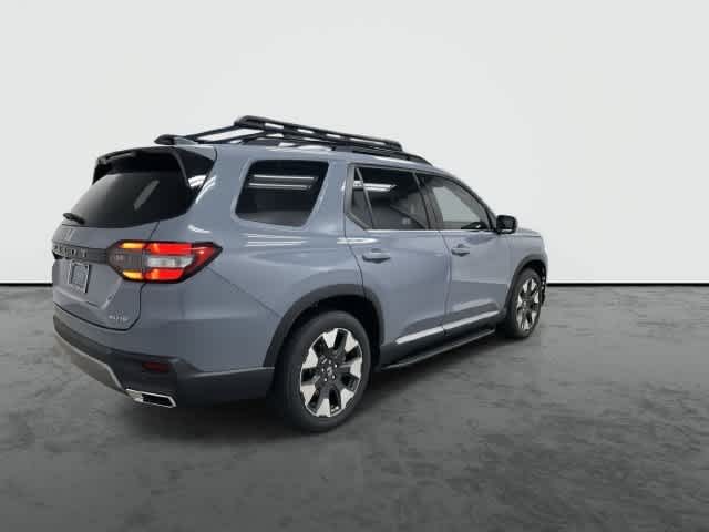 2026 Honda Pilot photo 4 of 33