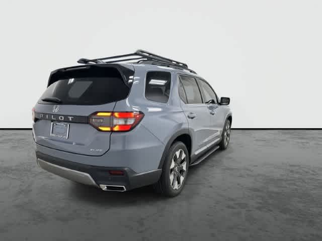 2026 Honda Pilot photo 3 of 33