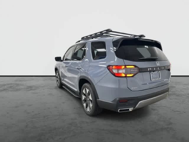 2026 Honda Pilot photo 2 of 33