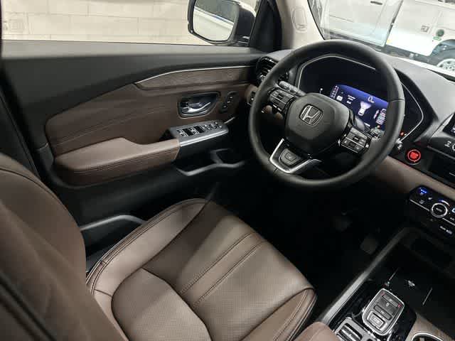 2026 Honda Pilot Elite Platinum White Pearl at Team Honda