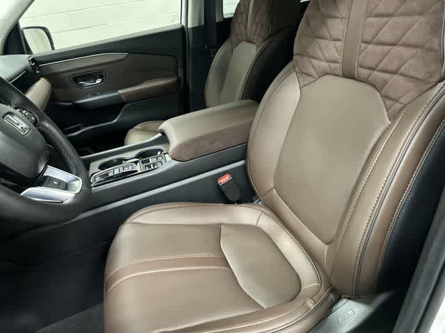 2026 Honda Pilot Elite Platinum White Pearl at Team Honda