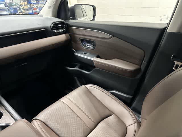 2026 Honda Pilot Elite Platinum White Pearl at Team Honda