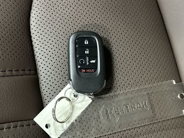 2026 Honda Pilot Elite Platinum White Pearl at Team Honda