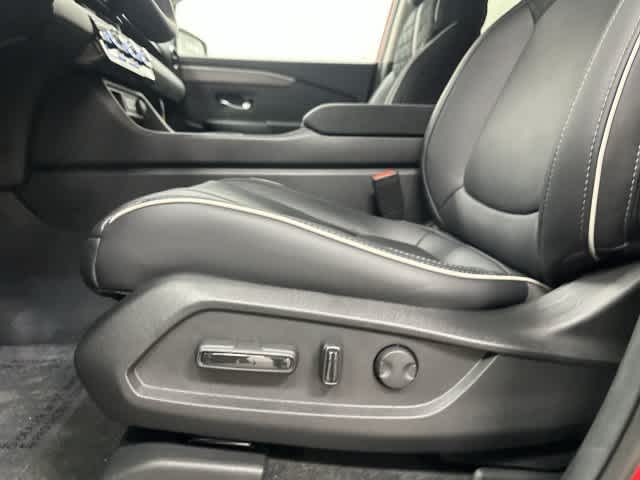 2026 Honda Pilot photo 26 of 32