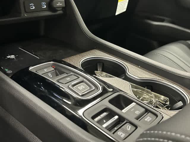 2026 Honda Pilot photo 24 of 32