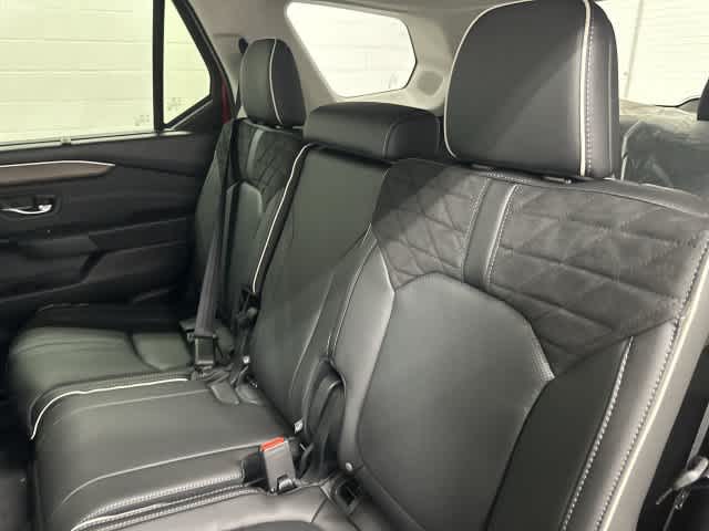 2026 Honda Pilot photo 14 of 32