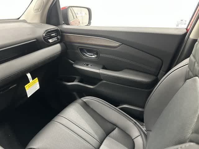 2026 Honda Pilot photo 13 of 32