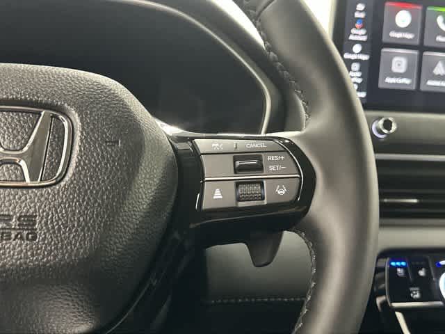2026 Honda Pilot photo 17 of 32