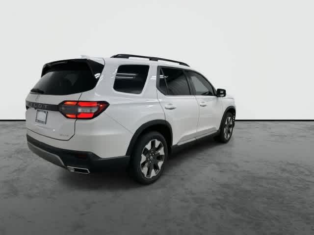 2026 Honda Pilot photo 3 of 33