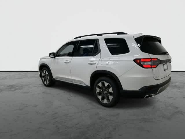 2026 Honda Pilot photo 9 of 33