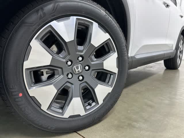 2026 Honda Pilot photo 29 of 33