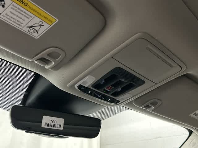 2026 Honda Pilot photo 21 of 33