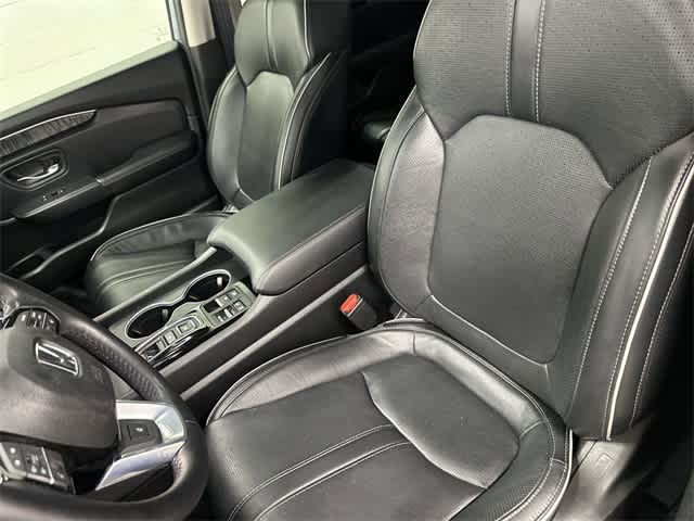 2023 Honda Pilot Elite Sonic Gray Pearl at Sterling McCall Acura