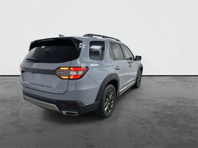 2023 Honda Pilot Elite Sonic Gray Pearl at Sterling McCall Acura