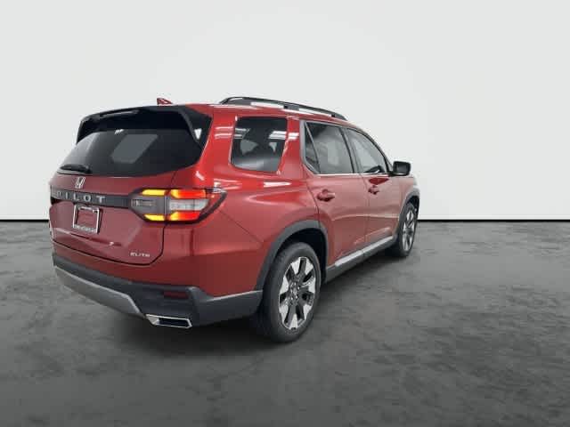 2026 Honda Pilot photo 3 of 33