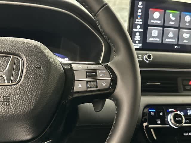 2026 Honda Pilot photo 18 of 33
