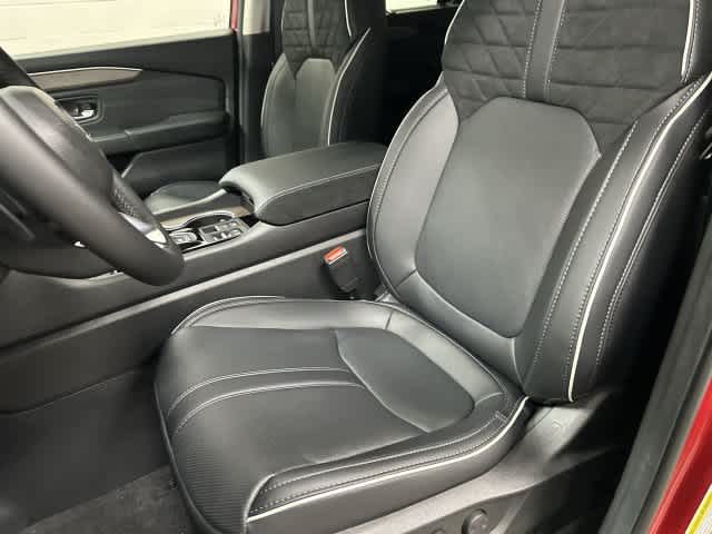 2026 Honda Pilot photo 10 of 33