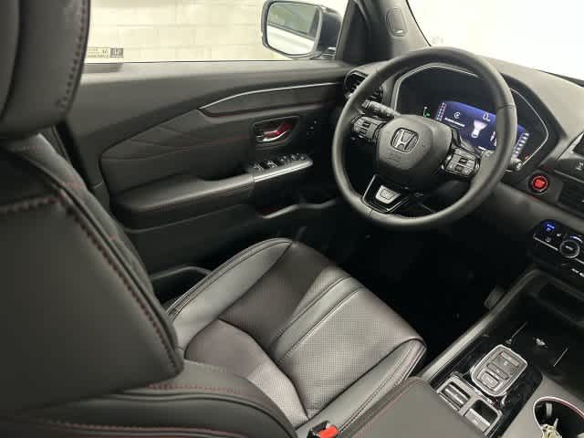 2026 Honda Pilot photo 12 of 33