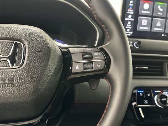 2026 Honda Pilot photo 18 of 33